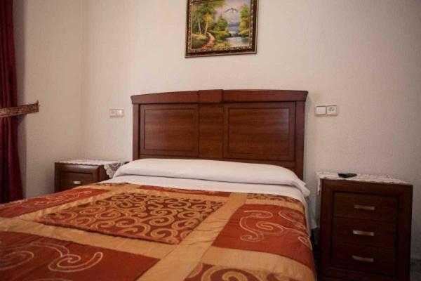 Hostal Palacios Fuencarral Мадрид Екстер'єр фото