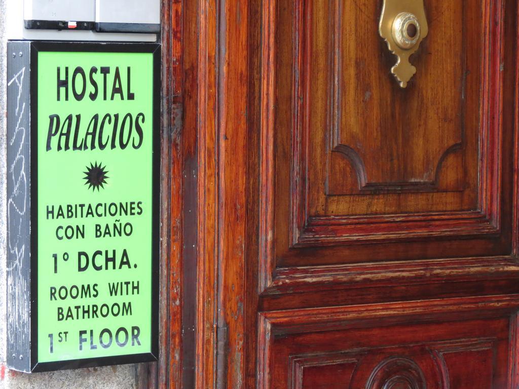 Hostal Palacios Fuencarral Мадрид Екстер'єр фото