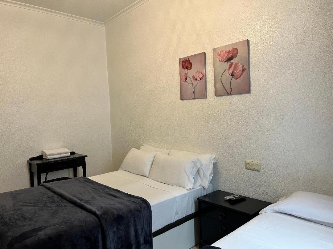 Hostal Palacios Fuencarral Мадрид Екстер'єр фото