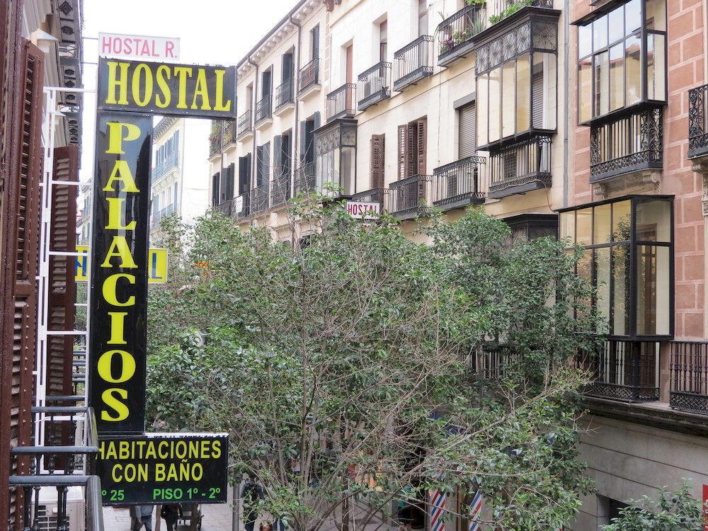 Hostal Palacios Fuencarral Мадрид Екстер'єр фото
