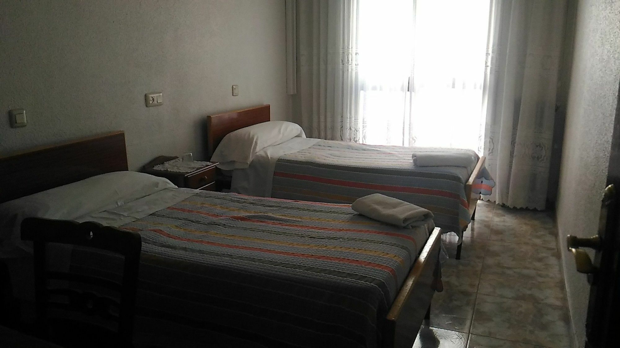 Hostal Palacios Fuencarral Мадрид Екстер'єр фото